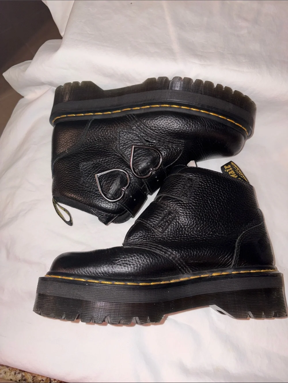 HTF Worn once Dr. Martens Devon Heart leather platform boots